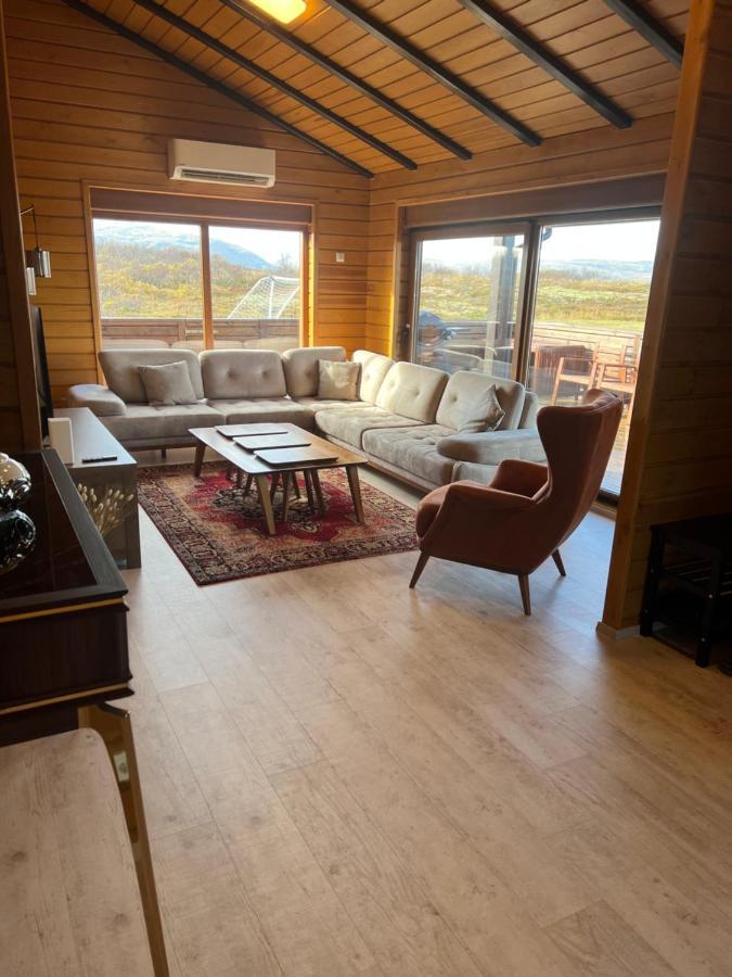 Large Luxury On The Golden Circle Next To Kerith The Crater. Selfoss