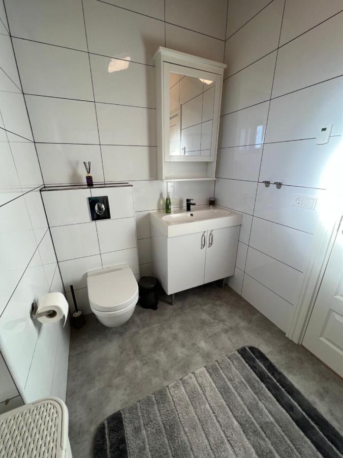 Large Luxury On The Golden Circle Next To Kerith The Crater. Selfoss